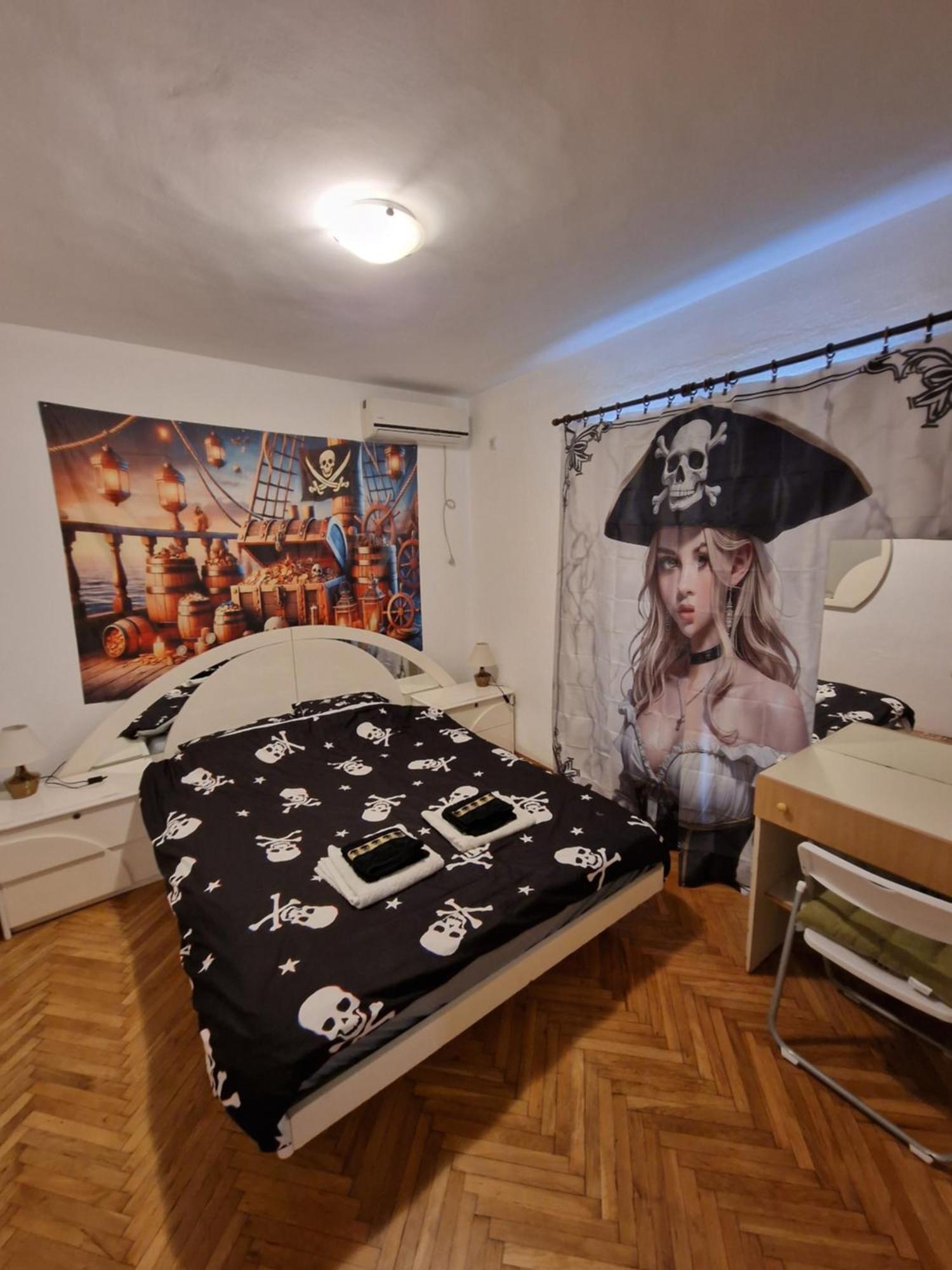 Albergue Pirate Backpackers Ulcinj Exterior foto
