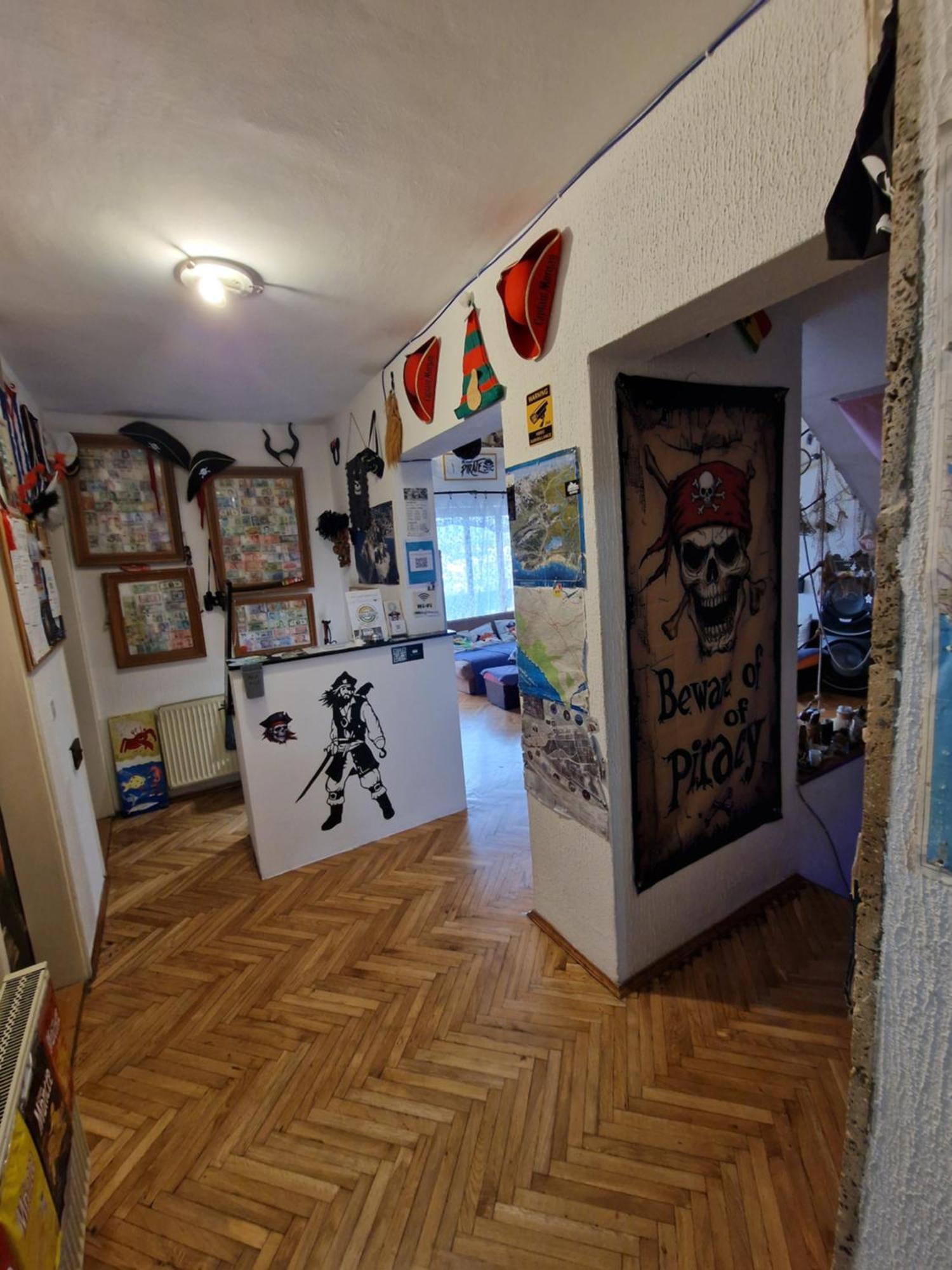 Albergue Pirate Backpackers Ulcinj Exterior foto